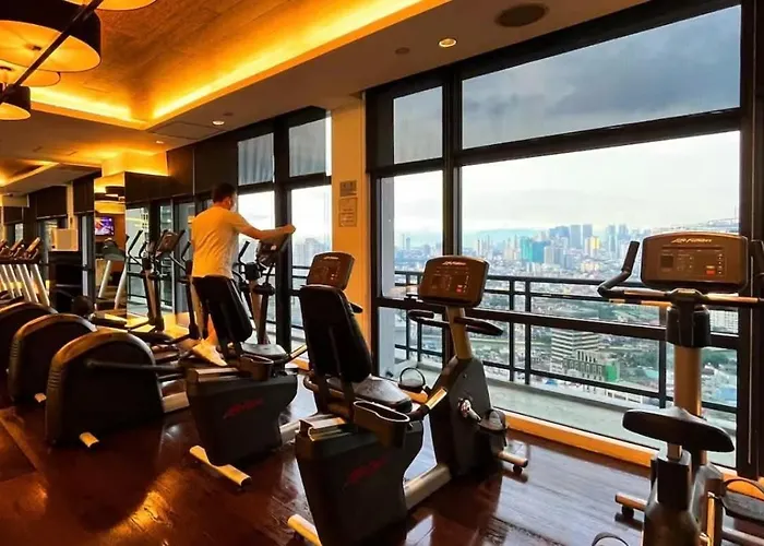 The Gramercy With Skyline View